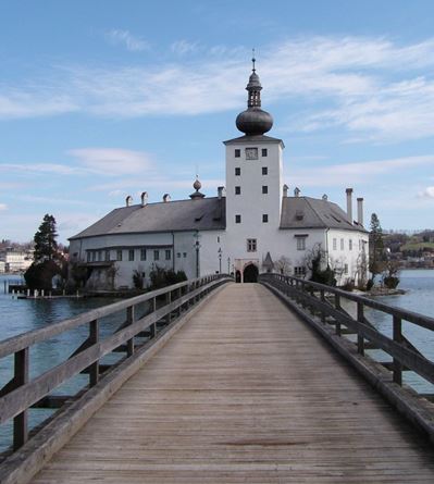 Замок Орт