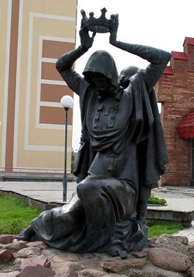 Памятник Рогнеде и Изяславу
