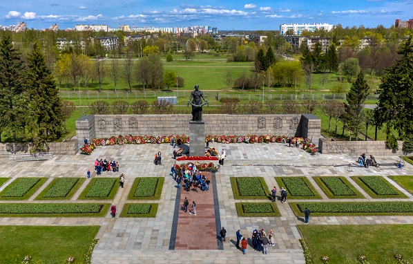 Пискарёвское мемориальное кладбище