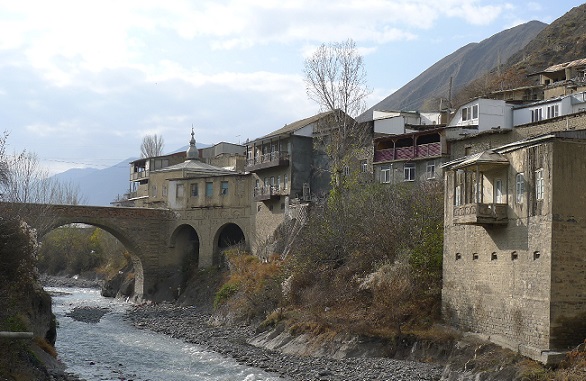 Akhty